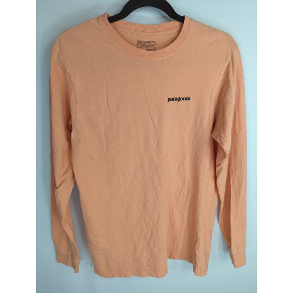 Patagonia Men's Regular Fit Solid Long Sleeve T-Shirts Light Orange‎ Small